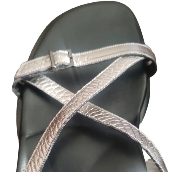 THIERRY Rabotin Wave Sandals - Picture 10 of 14